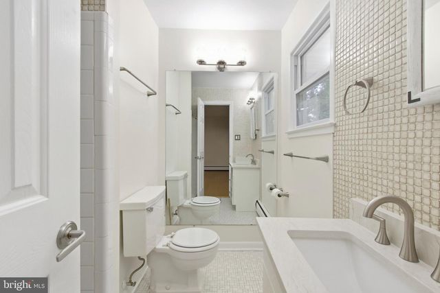 1036 CARPER ST, Mclean, VA 22101