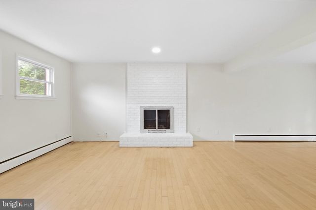 1036 CARPER ST, Mclean, VA 22101