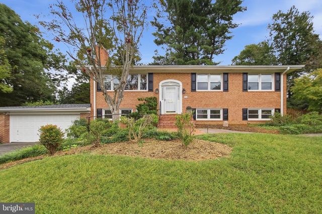 1036 CARPER ST, Mclean, VA 22101