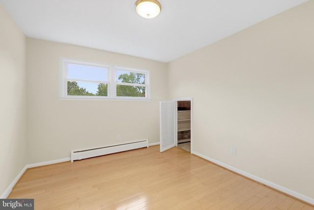 1036 CARPER ST, Mclean, VA 22101
