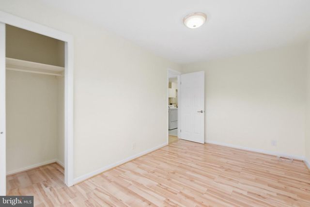 1036 CARPER ST, Mclean, VA 22101