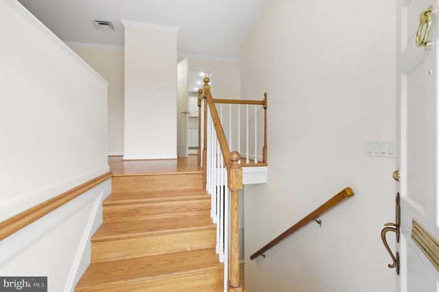 1036 CARPER ST, Mclean, VA 22101