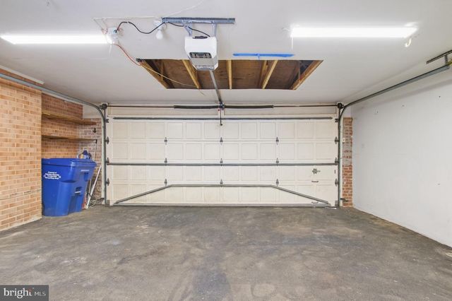 1036 CARPER ST, Mclean, VA 22101