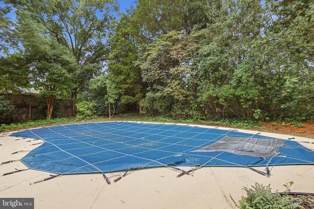 1036 CARPER ST, Mclean, VA 22101