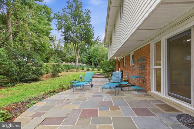 1036 CARPER ST, Mclean, VA 22101