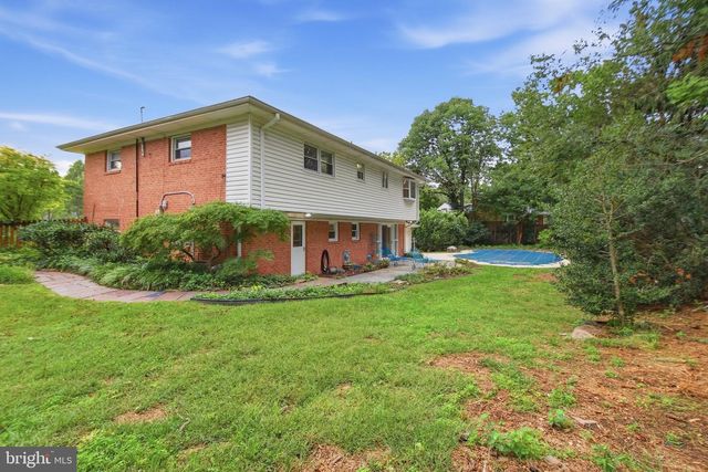 1036 CARPER ST, Mclean, VA 22101