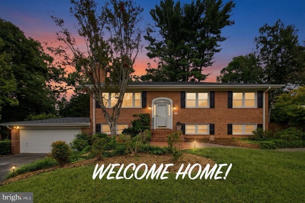 1036 CARPER ST, Mclean, VA 22101