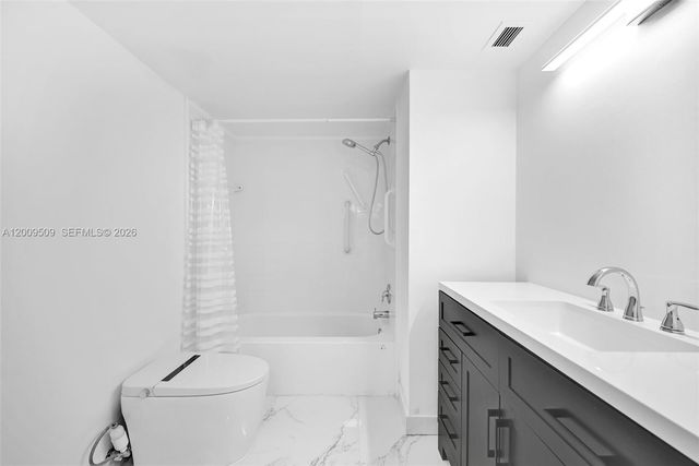 2780 NE 183rd St 115, Aventura, FL 33160