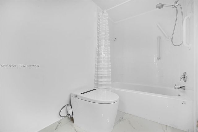 2780 NE 183rd St 115, Aventura, FL 33160