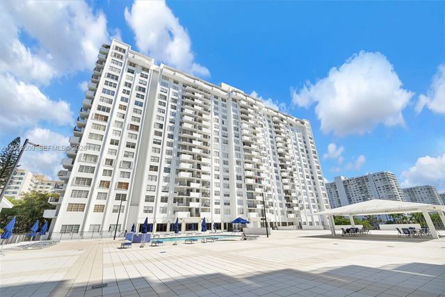 2780 NE 183rd St 115, Aventura, FL 33160