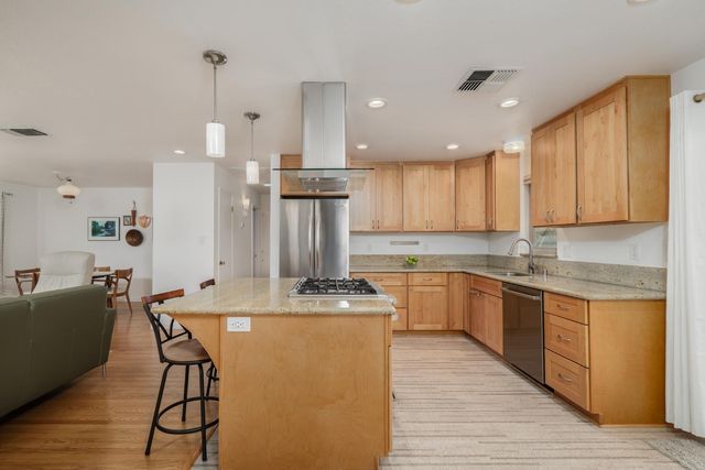 6048 14th St, Sacramento, CA 95822