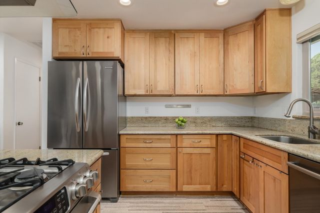 6048 14th St, Sacramento, CA 95822