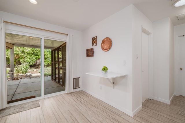 6048 14th St, Sacramento, CA 95822