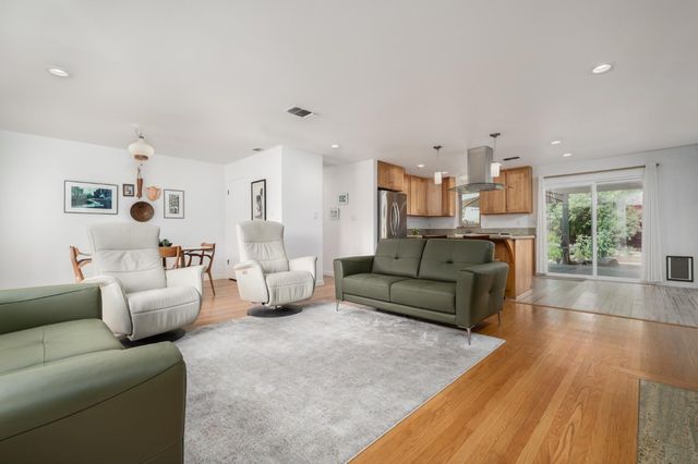 6048 14th St, Sacramento, CA 95822