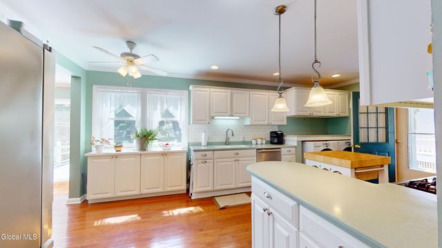15 Freleigh Place, Coxsackie, NY 12051