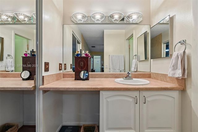 3461 Cluster Rd, Miramar, FL 33025