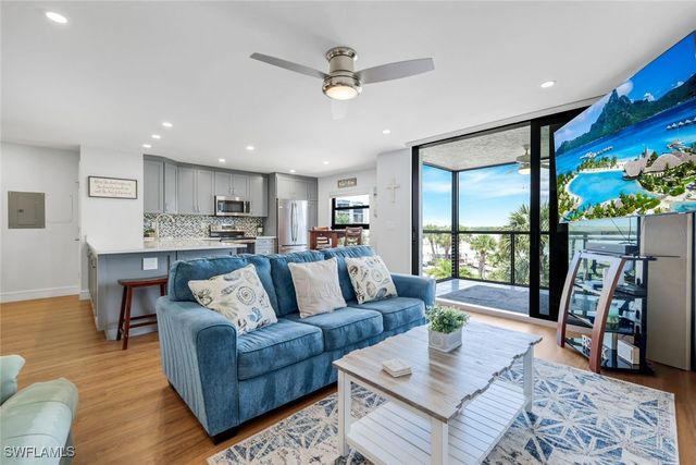 1085 Bald Eagle DR E405, Marco Island, FL 34145