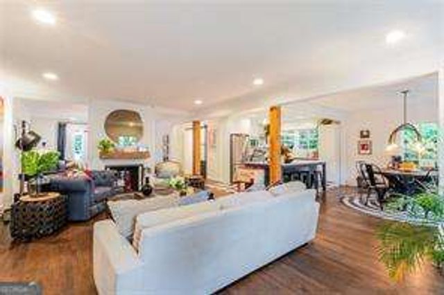 4006 N Stratford Road NE, Atlanta, GA 30342