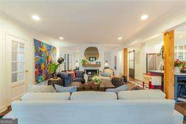 4006 N Stratford Road NE, Atlanta, GA 30342