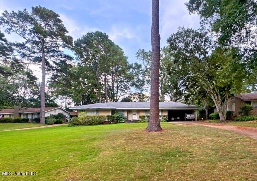 1061 Buckley Drive, Jackson, MS 39206