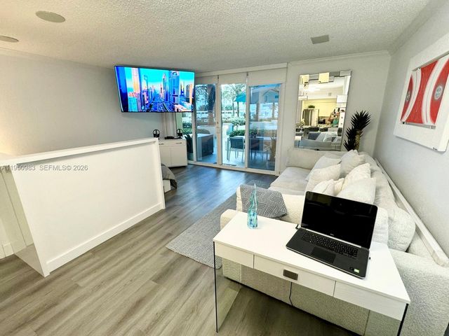 2501 S Ocean Dr L14, Hollywood, FL 33019