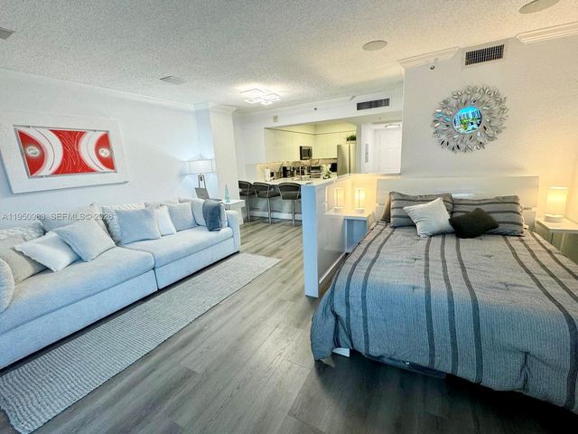 2501 S Ocean Dr L14, Hollywood, FL 33019