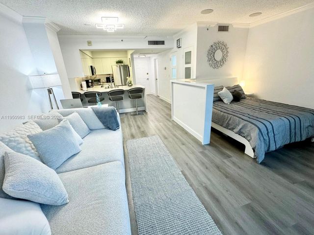 2501 S Ocean Dr L14, Hollywood, FL 33019