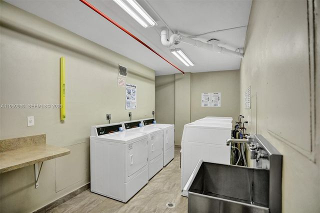 2501 S Ocean Dr L14, Hollywood, FL 33019