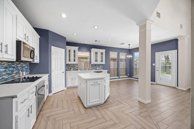 2207 Thistlerock Lane, Sugar Land, TX 77479