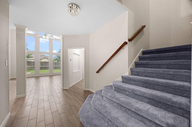 2207 Thistlerock Lane, Sugar Land, TX 77479