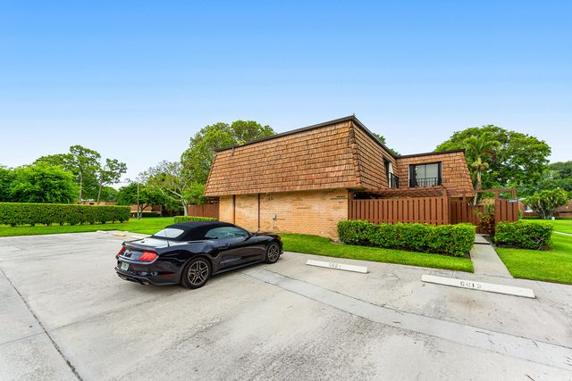 2005 20th Lane, Greenacres, FL 33463