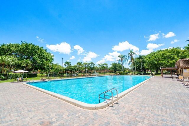 2005 20th Lane, Greenacres, FL 33463