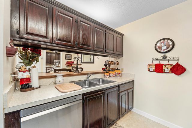 2005 20th Lane, Greenacres, FL 33463