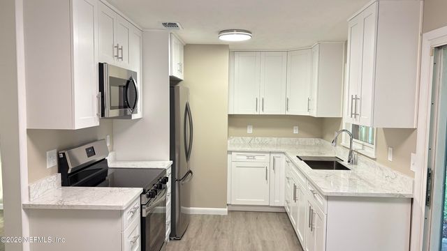 8036 DELAROCHE Drive, Jacksonville, FL 32210