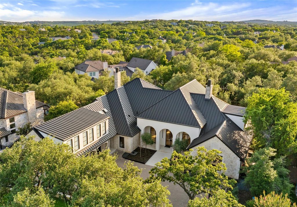 8609 Navidad DR, Austin, TX 78735