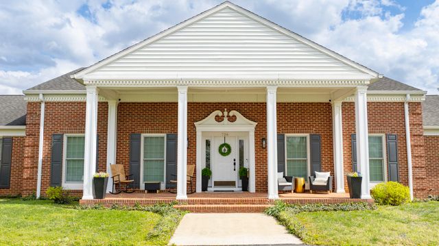 726 N Main Street, Monticello, KY 42633