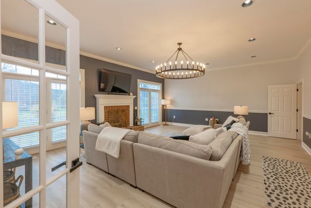 726 N Main Street, Monticello, KY 42633