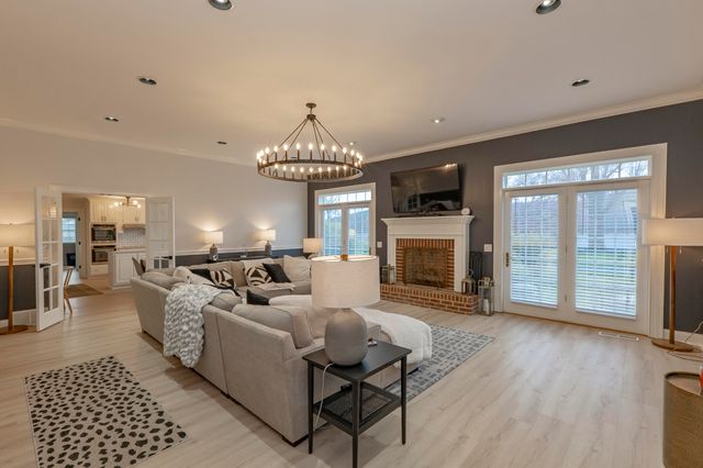 726 N Main Street, Monticello, KY 42633