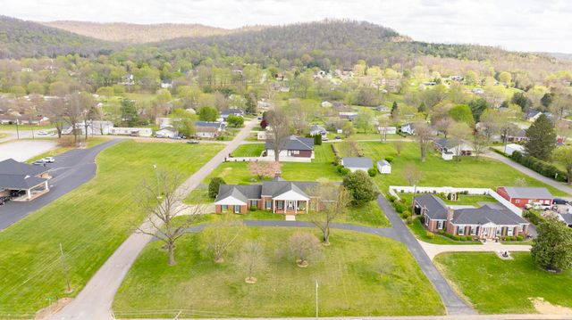 726 N Main Street, Monticello, KY 42633