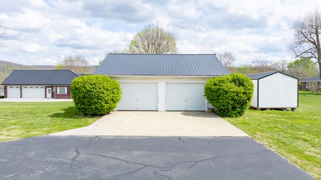 726 N Main Street, Monticello, KY 42633