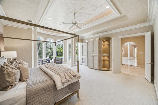 608 Little John Lane, Houston, TX 77024