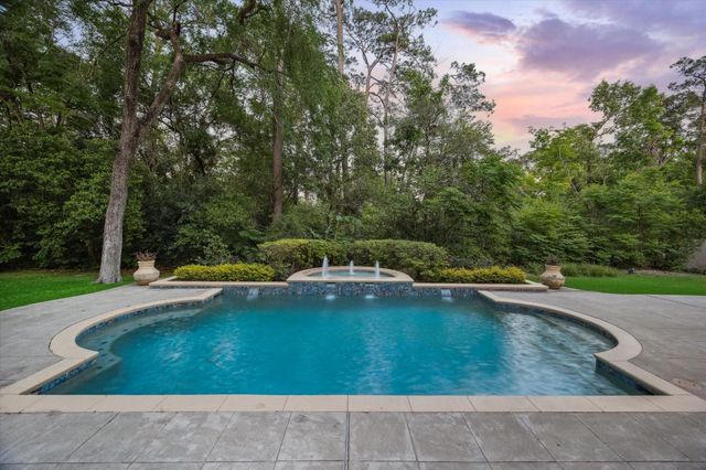 608 Little John Lane, Houston, TX 77024