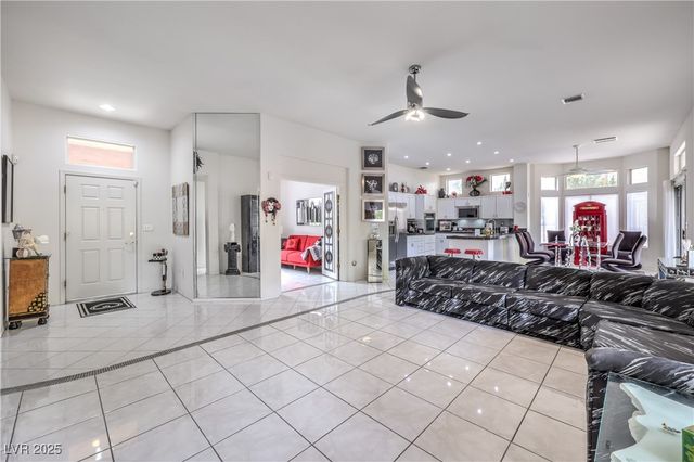 11008 Mission Lakes Avenue, Las Vegas, NV 89134