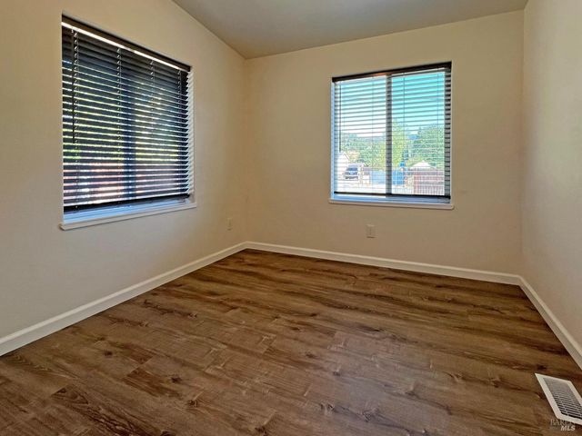 565 Milani Dr, Ukiah, CA 95482