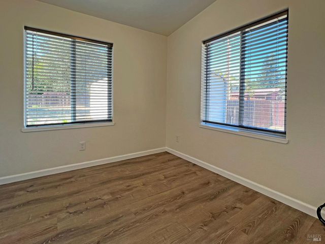 565 Milani Dr, Ukiah, CA 95482