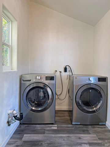 565 Milani Dr, Ukiah, CA 95482