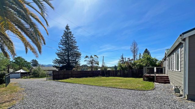 565 Milani Dr, Ukiah, CA 95482