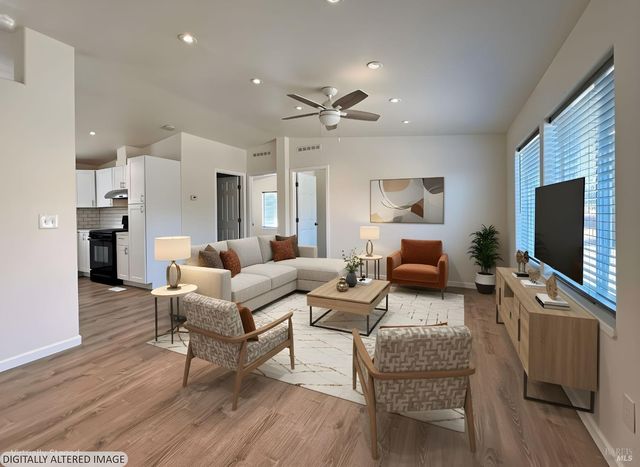 565 Milani Dr, Ukiah, CA 95482