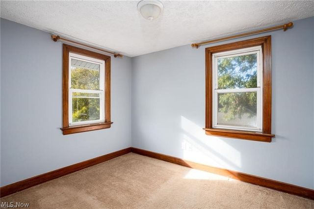 41 E Rosewood Avenue, Akron, OH 44301