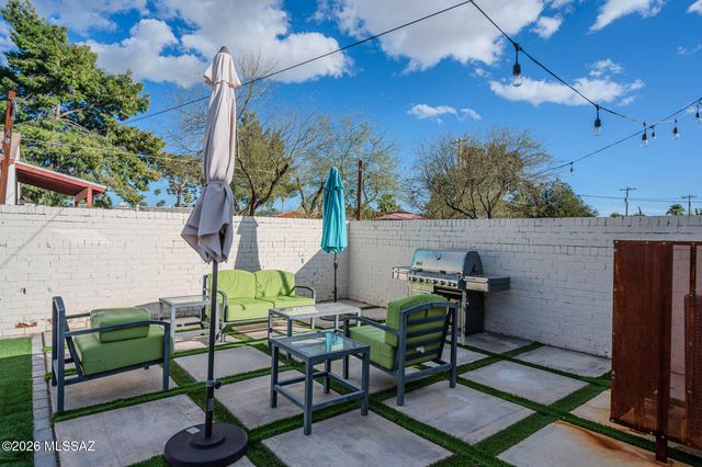 2040 N Campbell Avenue, Tucson, AZ 85719